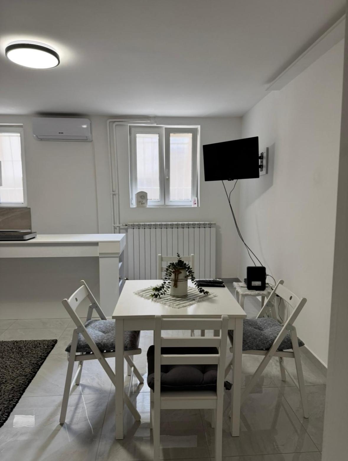 Alexandar13 Apartment Belgrade Exterior photo